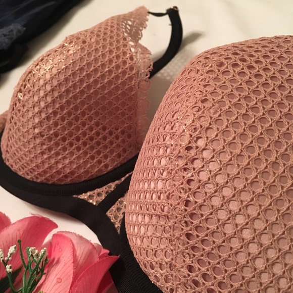 🌸VS Fishnet Lace Push-Up Bra - Picture 6 of 8
